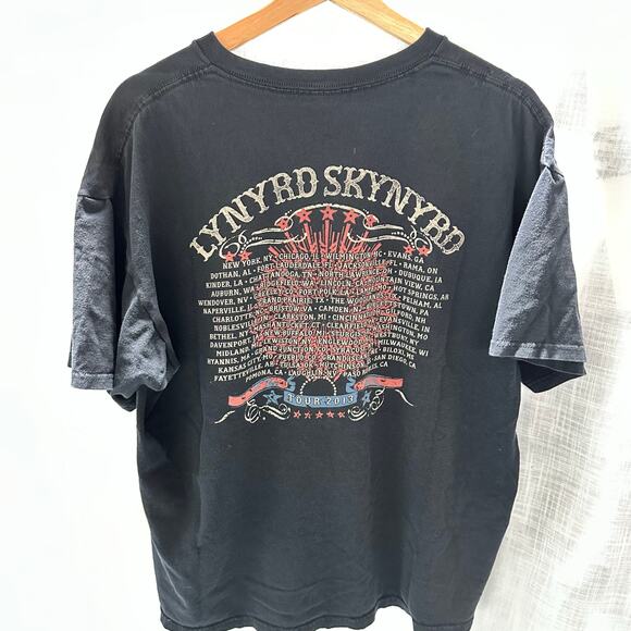 Lynyrd Skynyrd Y2K 2013 Retro Tour Tee Shirt- Men's Size Large - Picture 5 of 7
